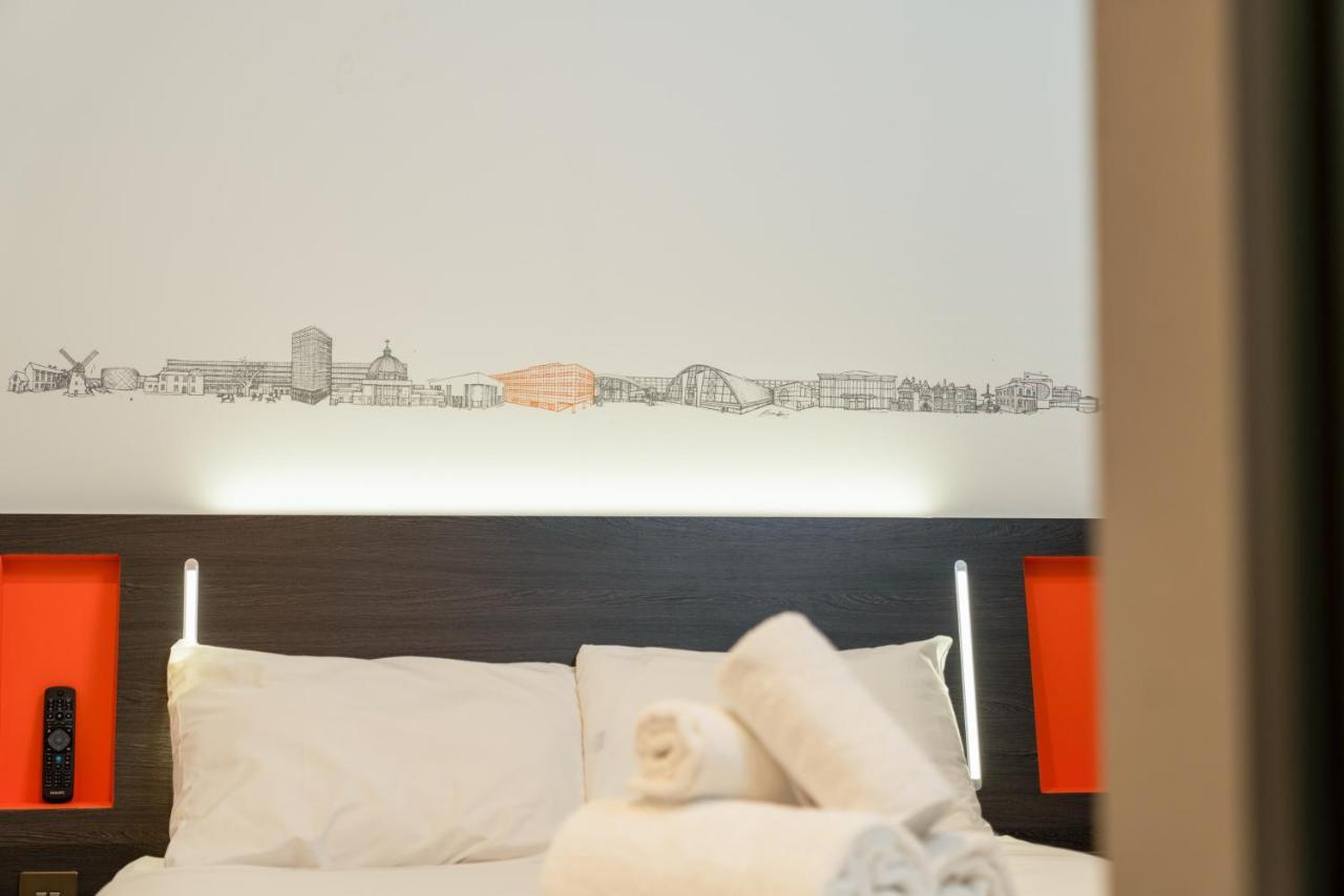 Easyhotel Milton Keynes Extérieur photo