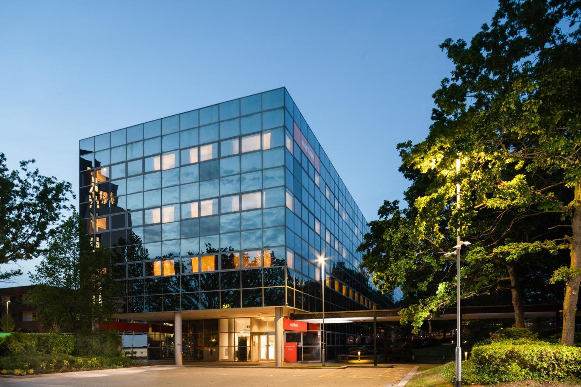 Easyhotel Milton Keynes Extérieur photo