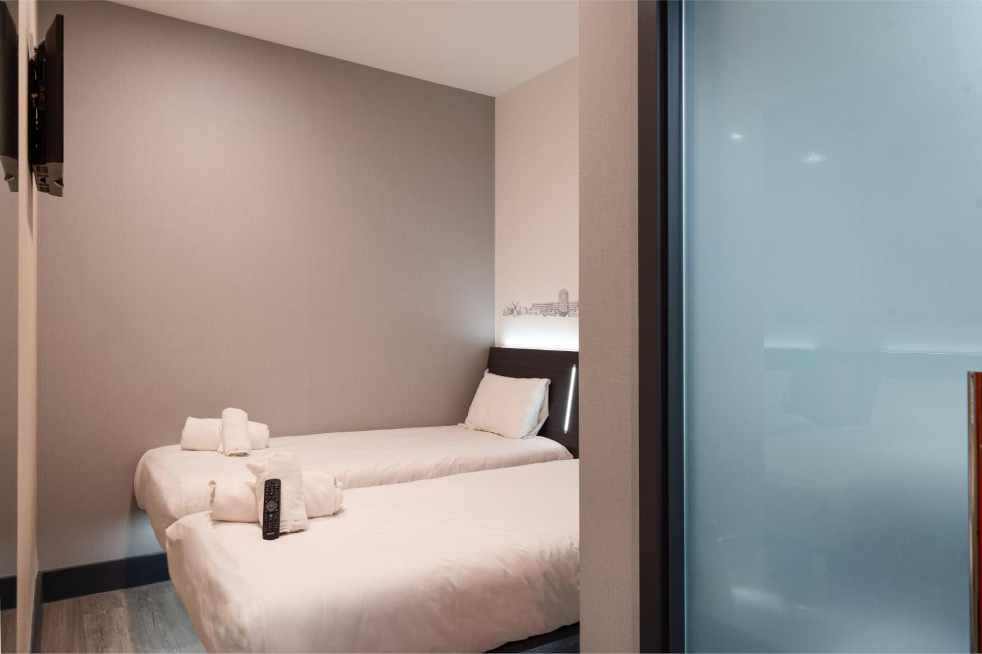 Easyhotel Milton Keynes Extérieur photo