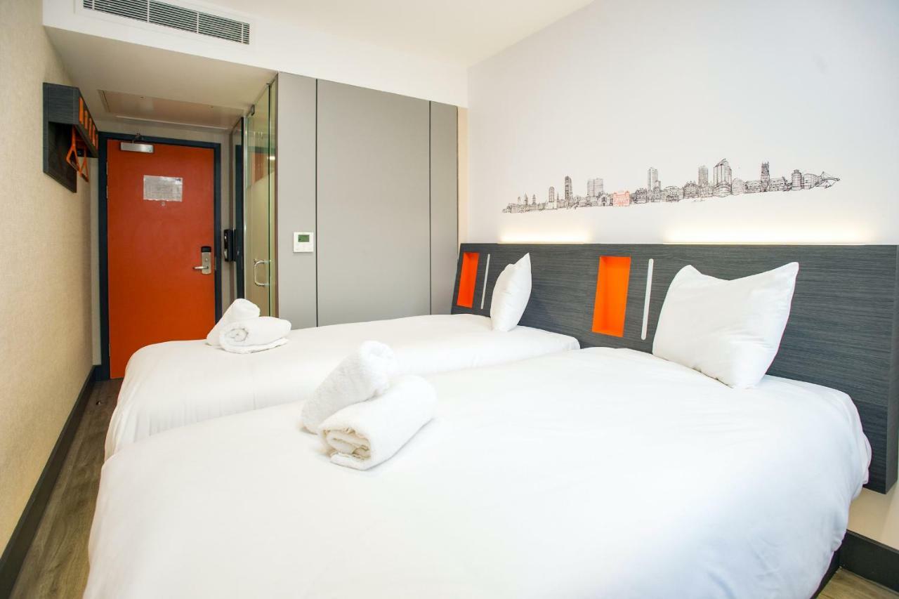Easyhotel Milton Keynes Extérieur photo